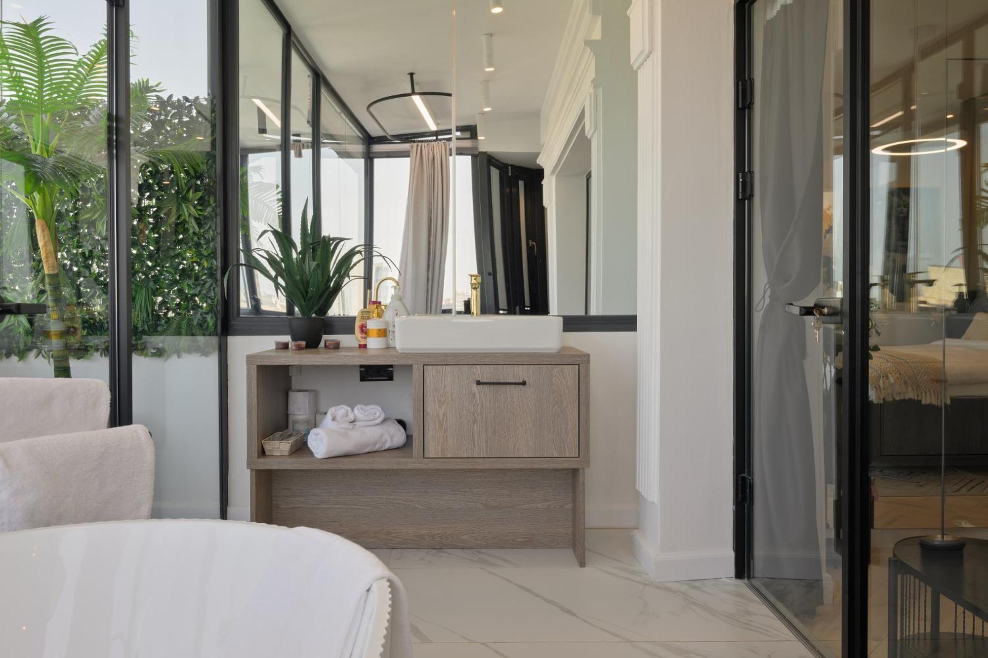 City View - Luxury Apartment A - Old City - Victoriei Bucureşti Ngoại thất bức ảnh